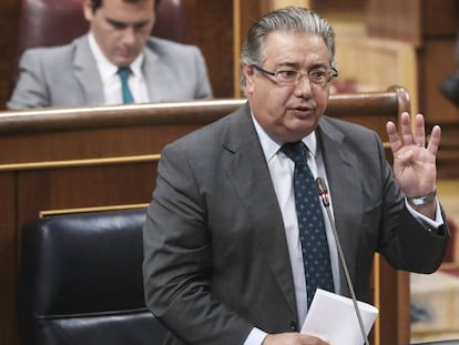 Juan Ignacio Zoido en la sessió de control al Govern.