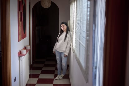 Sara, en su casa de Manzanares.