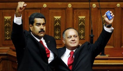 Maduro junto a su 'número dos', Diosdado Cabello en 2013.