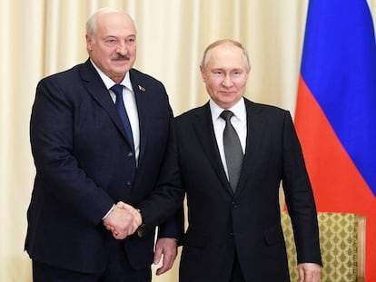 Russian President Vladimir Putin shakes hands with Belarusian President Alexander Lukashenko during a meeting at the Novo-Ogaryovo state residence outside Moscow, Russia February 17, 2023.