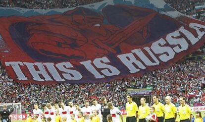 Mosaico de los hinchas rusos ante Polonia.