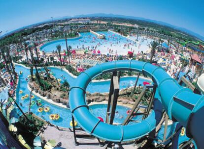 Promoción del parque de atracciones Port Aventura, en Tarragona, con el segundo día gratis