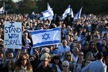 Vigilia por las víctimas israelíes de Hamás en Sídney (Australia), este miércoles. 