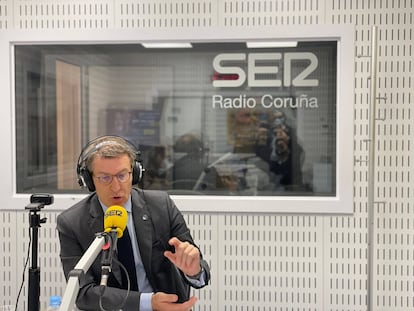 Alberto Núñez Feijóo, en entrevista en Hoy por Hoy (Cadena SER) desde los estudios de Radio Coruña. 
