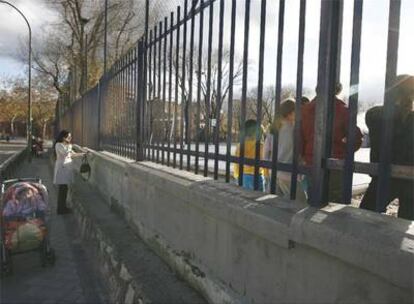 Colegio Público Manuel Núñez Arenas, en Puente de Vallecas, uno de los peores en la prueba.