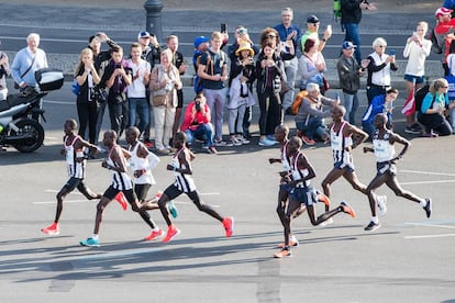 Corredores durante la prueba de maratón de Berlín.