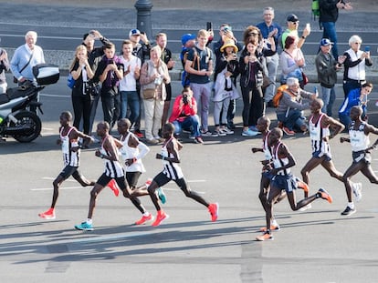 Corredores durante la prueba de maratón de Berlín.