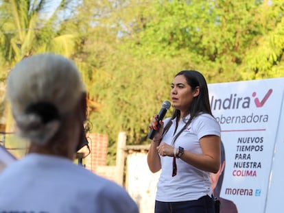 Indira Vizcaíno, candidata de Morena a la gobernatura de Colima, durante un acto de campaña.