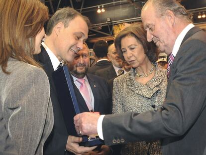 Una réplica del martillo que abrió la Porta Santa para los Reyes