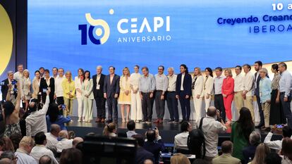 Miembros del Consejo Empresarial Alianza por Iberoamérica (CEAPI) asisten al segundo día del VII Congreso Iberoamericano de la organización, el 18 de junio en Cartagena de Indias (Colombia).