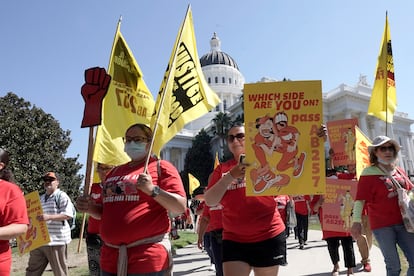 Fast food restaurant workers protesting in August in Sacramento.