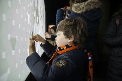 Instalación 'Triangolini', de Hagar Elazari, en el Festival de las Luces de Ámsterdam.