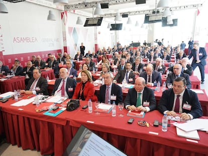 Los socios durante la asamblea de la Asociaci&oacute;n Valenciana de Empresarios. 