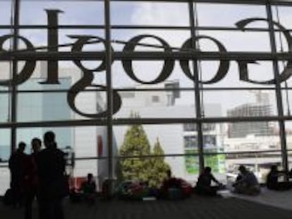 Asistentes y empleados descansan en Google durante la conferencia anual para desarrolladores de software I/O el 15 de mayo de 2013, en el Centro de Convenciones Moscone West de San Francisco, California (EEUU). 