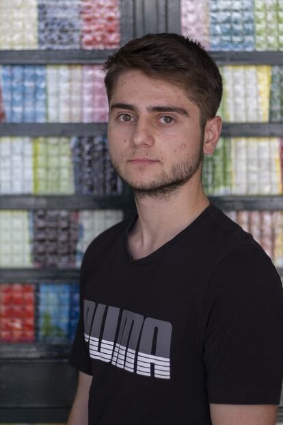 Catalin Motogna, 17 años: “Hay que pensar antes que hablar. Si piensas antes e intentas entender a la persona, entonces puedes opinar. El que siente rechazo es porque no conoce la otra cultura o no quiere conocerla”.