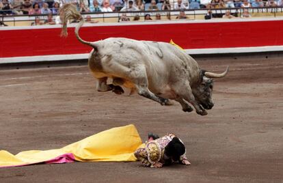 Jos&eacute; Garrido, en el sexto toro que esper&oacute; a puerta gayola.