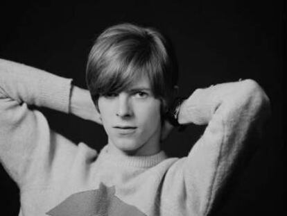 David Bowie, retratado pelo fotógrafo Gerald Fearnley.