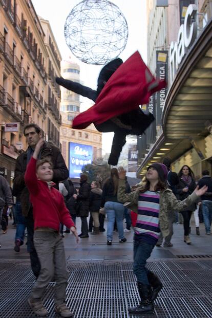 Parents let their kids explore malls alone, but are not so keen on letting them loose in big cities such as Madrid.