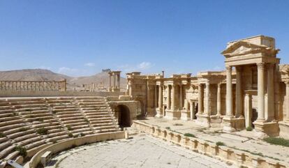 El teatro de la ciudad vieja de Palmira después de que las tropas de El Asad recuperaran el control de la ciudad,el 27 de marzo de 2016. El escenario permanece en buenas condiciones, no así otras partes del a ciudad, destruidas por el ISIS y por los bombardeos de las fuerzas leales a El Asad.