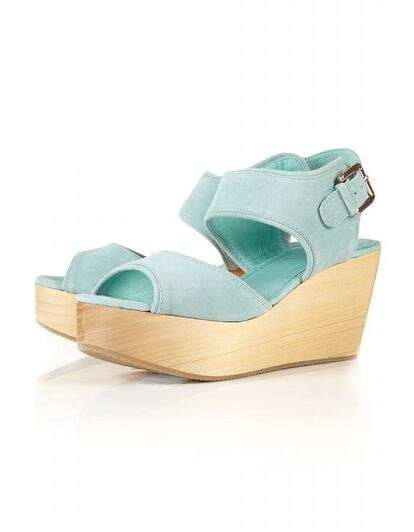 Sandalias de Topshop de cuero y madera, perfectas para una tarde primaveral. (45 euros aprox.)