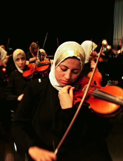 Shaimaa Yehia, lleva en la orquesta desde que tenía doce años, en contra de la opinión de su padre.