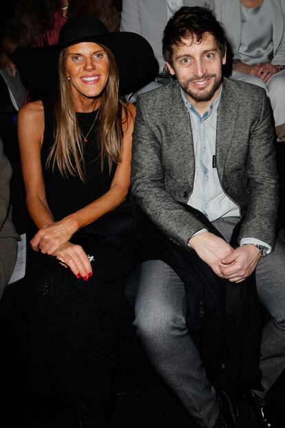 Anna Dello Russo en el front-row del desfile de Armani.