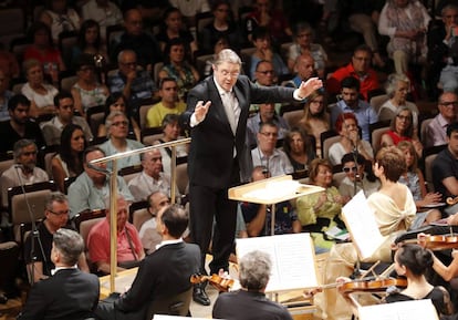 El director V&iacute;ctor Pablo P&eacute;rez, ayer s&aacute;bado en el Auditorio Nacional.