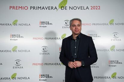 Vicente Valles Premio Primavera de novela