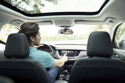 Los avanzados sistemas de seguridad y navegación de Opel Grandland X hacen que la conducción sea más predecible y segura que nunca.