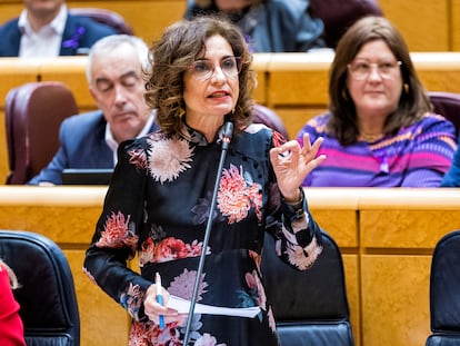 La ministra de Hacienda, María Jesús Montero, en el Senado el martes.