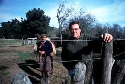 Luis Clusellas, director de la empresa ganadera Bullrich Campos, en una hacienda de la provincia de Buenos Aires.