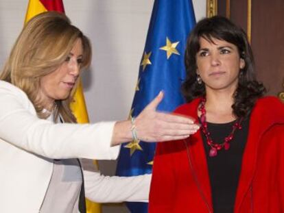 Susana Díaz y Teresa Rodríguez en su primera reunión, el 26 de marzo.