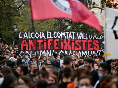 Un momento dela marcha antifascista de Valencia convocada por COS.