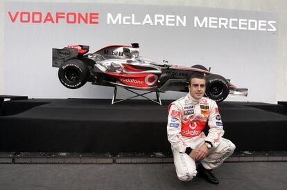 Alonso es presentado por la escudería McLaren-Mercedes en el Palacio de las Artes y las Ciencias de Valencia, el 15 de enero de 2007.