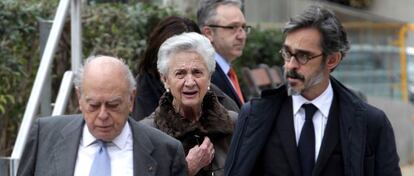 Jordi Pujol y Marta Ferrusola salen de la Audiencia Nacional tras prestar declaracion. 