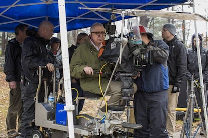 El documentalista Errol Morris, durante la grabación de 'Wormwood'.