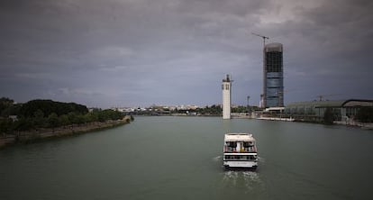 Vista de la zona en la que est&aacute; proyectada la pasarela a la Torre Pelli.