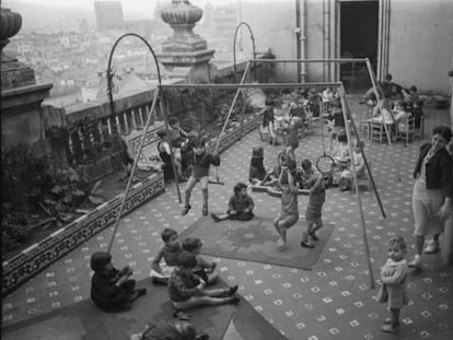 Guarder&iacute;a infantil en V&iacute;a Layetana, Barcelona, 1936-1939, de Agust&iacute; Centelles.