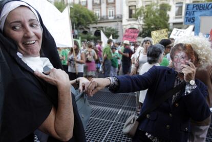 La concentración dio de sí para hacer parodias de la presdidenta de la Comunidad de Madrid.