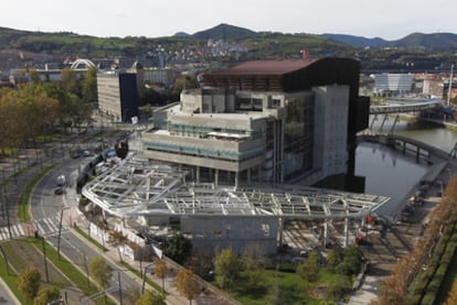 Vista del Palacio Euskalduna de Bilbao en plena fase de ampliación