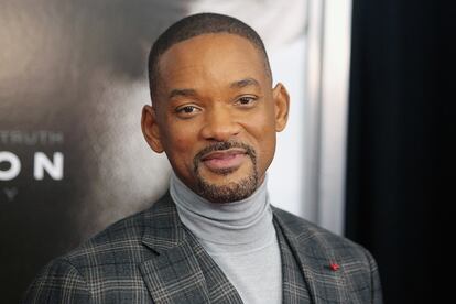 Will Smith – Las quejas constantes de los vecinos del Soho obligaron a las autoridades de Nueva York a retirar el gigantesco tráiler instalado para comodidad del actor durante el rodaje de la tercera entrega de Men in Black. El vehículo, de dos pisos y 120 metros cuadrados, está valorado en más de un millón de euros y cuenta hasta con gimnasio. Para más inri, el apartamento privado de Will Smith se encontraba apenas a un par de manzanas del set de grabación.