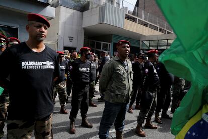 Militares da reserva participam de manifestação em apoio ao presidente Bolsonaro na avenida Paulista, em 1º de maio deste ano.