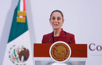 Claudia Sheinbaum habla durante la conferencia matutina en materia de seguridad, este martes desde Palacio Nacional.