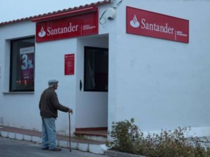 El único banco del pequeño municipio madrileño que ha ganado hoy 120 millones en el sorteo de la lotería cerró porque no era  rentable 