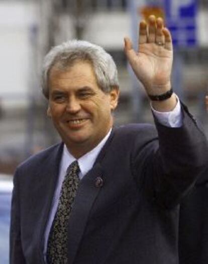 Milos Zeman, durante la cumbre de la UE en Helsinki en 1999.