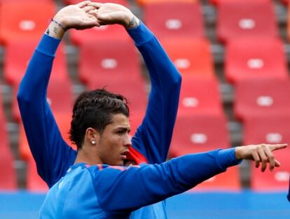 Cristiano Ronaldo, durante un entremiento de Portugal.