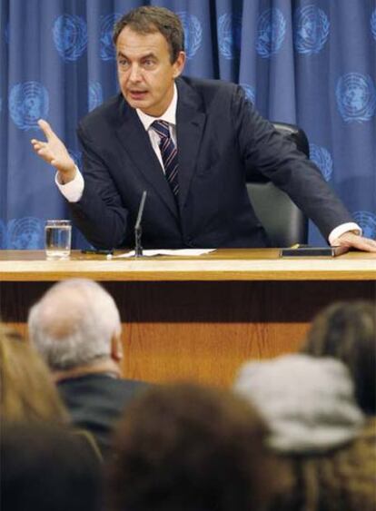 Zapatero, durante la rueda de prensa en Nueva York.