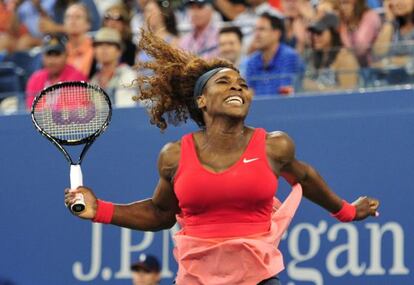 Serena Williams celebra su victoria sobre Azarenka.