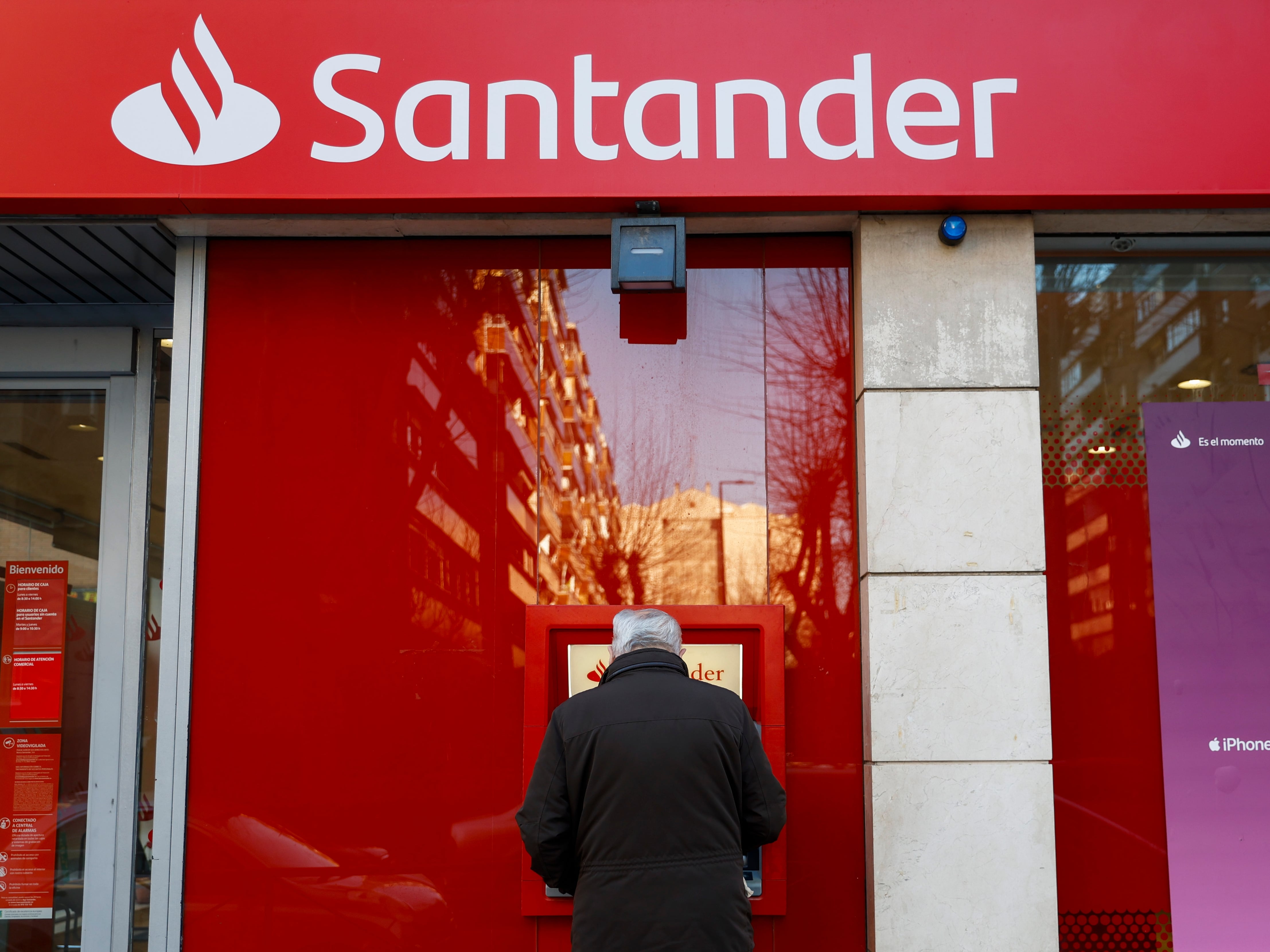 Oficina de Banco Santander en Alcorcón (Madrid).