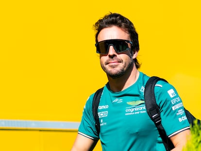 Fernando Alonso a su llegada  al Circuito de Barcelona-Catalunya, previo a la carrera del GP de España de Fórmula Uno que se celebró en el Circuito de Barcelona.